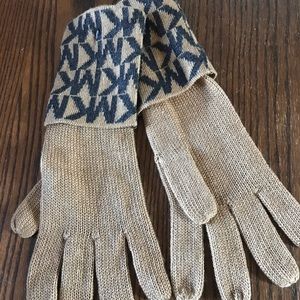 Michael Kors gloves